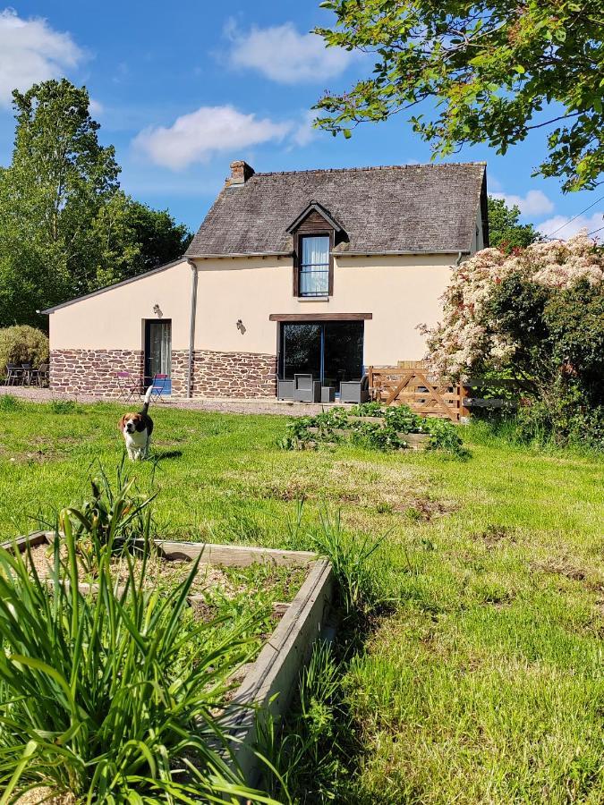 Villa L'Ote De Brekilien Saint-Malon-sur-Mel Esterno foto