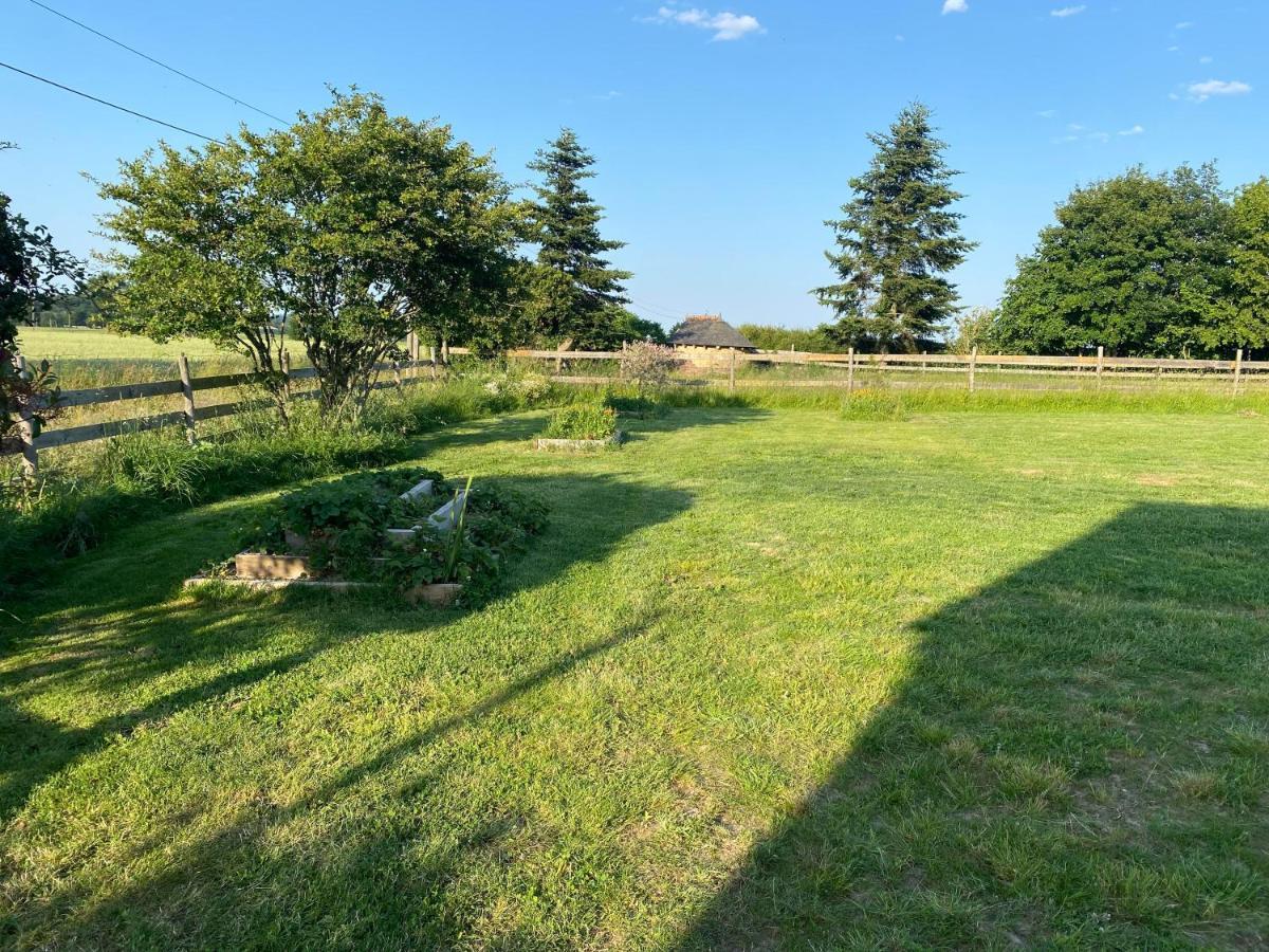 Villa L'Ote De Brekilien Saint-Malon-sur-Mel Esterno foto