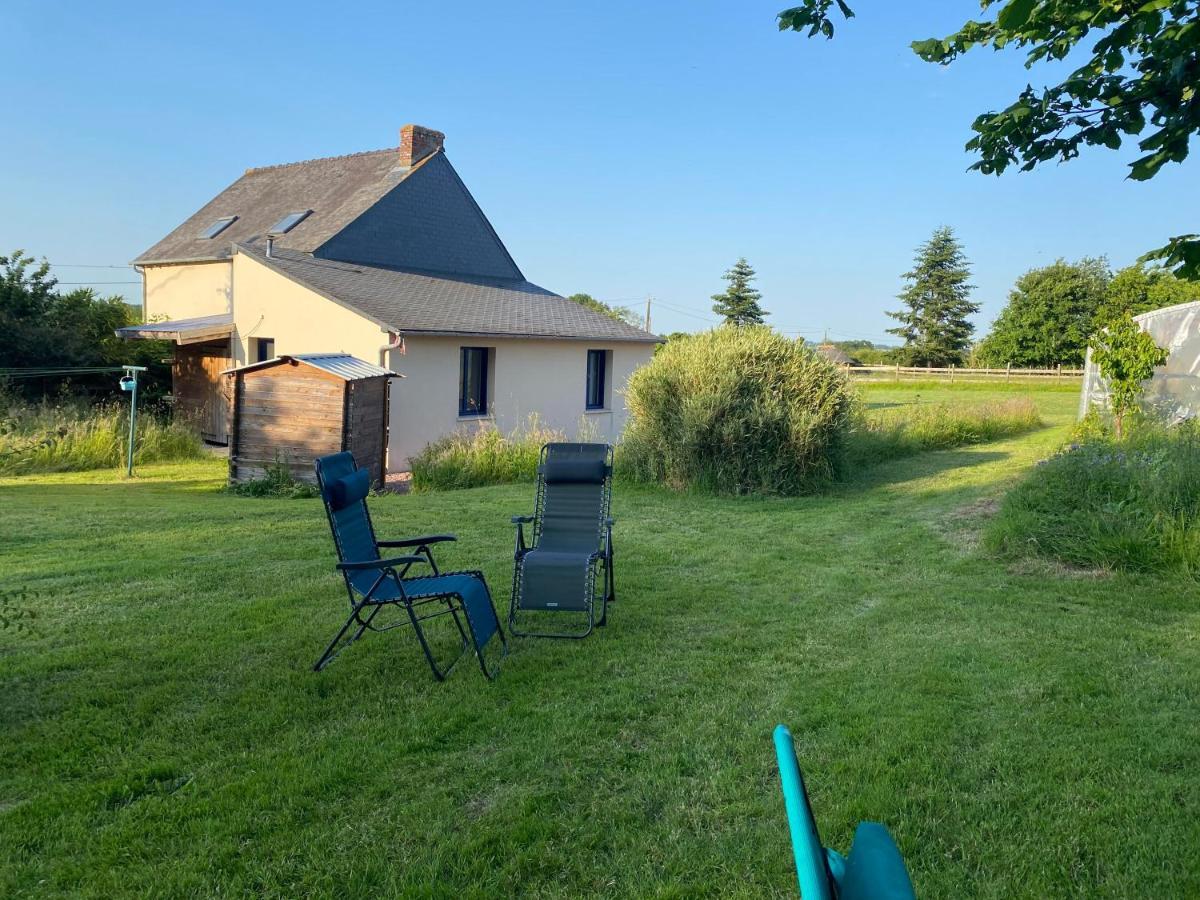 Villa L'Ote De Brekilien Saint-Malon-sur-Mel Esterno foto