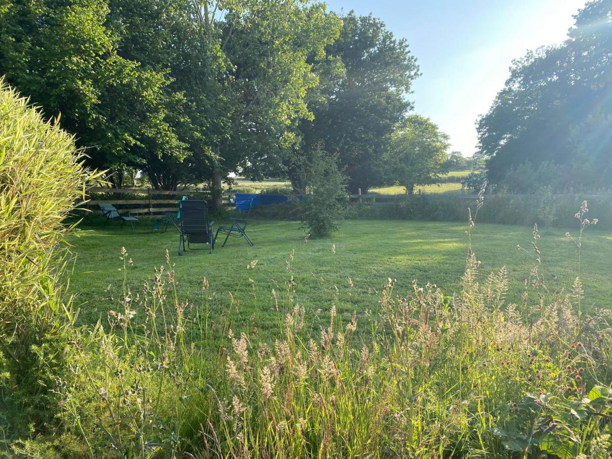 Villa L'Ote De Brekilien Saint-Malon-sur-Mel Esterno foto